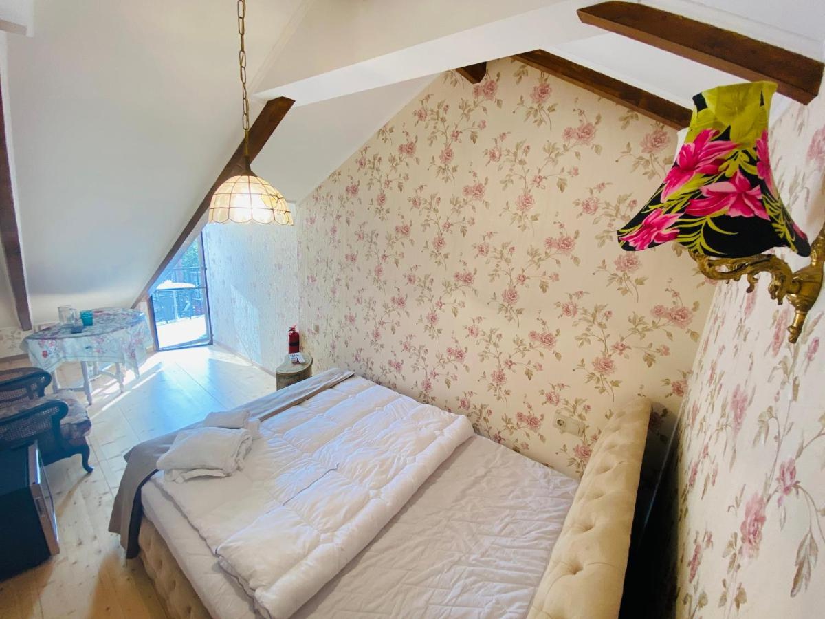Tatin - Hotel & Cafe In Mtskheta Ngoại thất bức ảnh